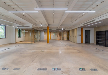 277 Sqm Office Space For Rent - Wat Phnom, Phnom Penh thumbnail