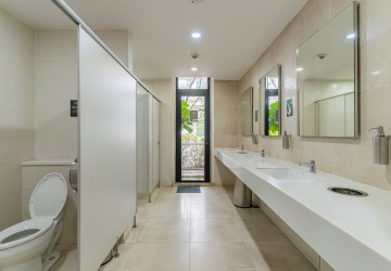 277 Sqm Office Space For Rent - Wat Phnom, Phnom Penh thumbnail