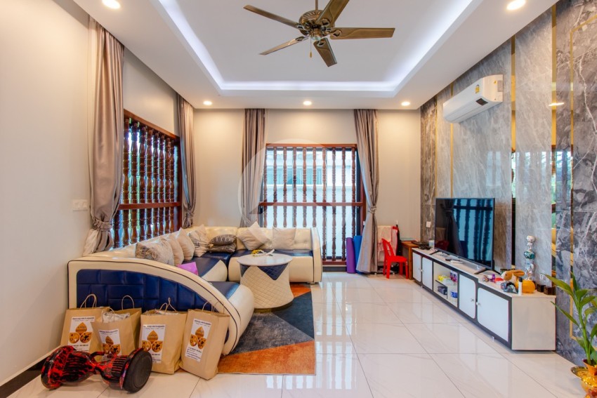 3 Bedroom Villa For Rent - Svay Thom, Siem Reap