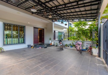 3 Bedroom Villa For Rent - Svay Thom, Siem Reap thumbnail