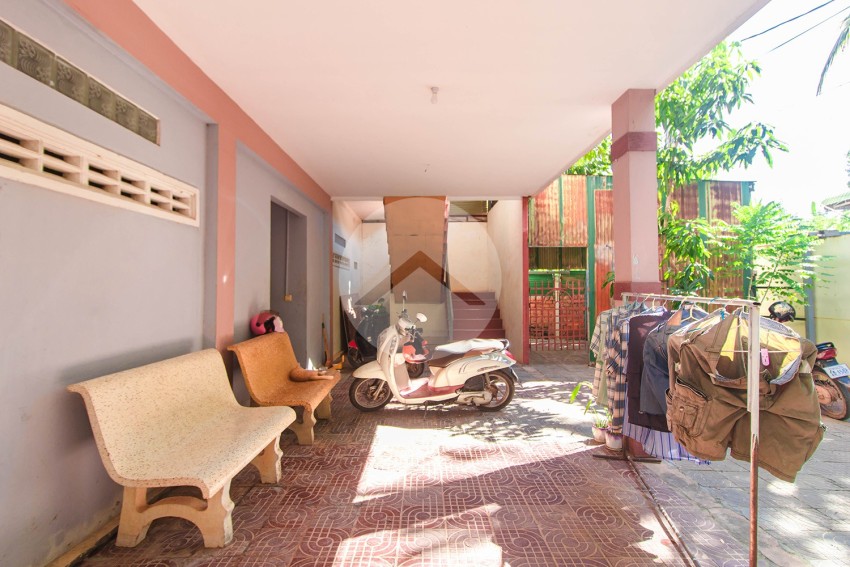 10 Bedroom House For Sale - Sala Kamreuk, Siem Reap