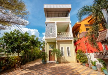 4 Bedroom House For Sale - Chreav, Siem Reap thumbnail