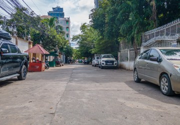 4 Bedroom Townhouse For Sale - Bassac Lane, Phnom Penh thumbnail