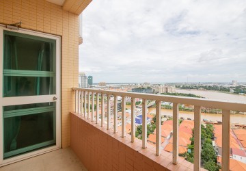 3 Bedroom Condo For Rent - Tonle Bassac, Phnom Penh thumbnail