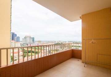 3 Bedroom Condo For Rent - Tonle Bassac, Phnom Penh thumbnail