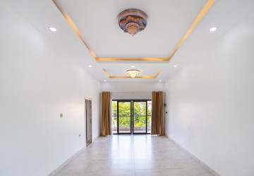 3 Bedroom House For Rent - Sala Kamreuk, Siem Reap thumbnail