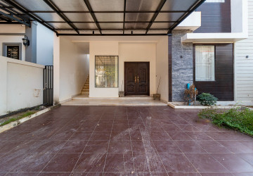 3 Bedroom House For Rent - Sala Kamreuk, Siem Reap thumbnail