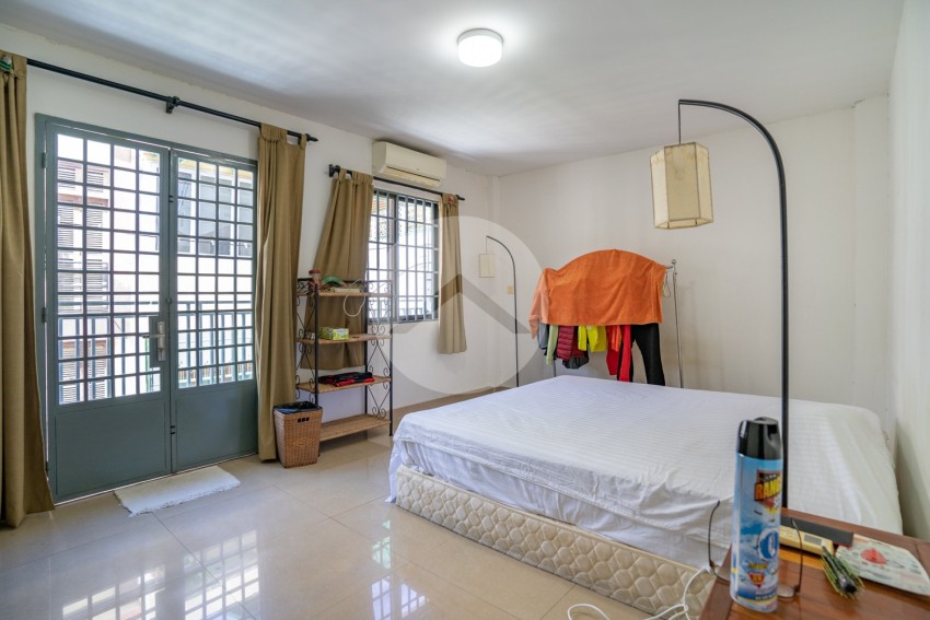 2 Bedroom Apartment For Sale - Daun Penh, Phnom Penh