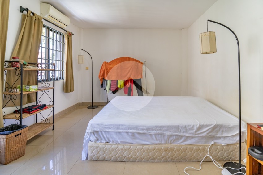 2 Bedroom Apartment For Sale - Daun Penh, Phnom Penh