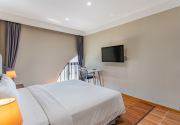 3 Bedroom Apartment For Rent - Tonle Bassac, Phnom Penh thumbnail