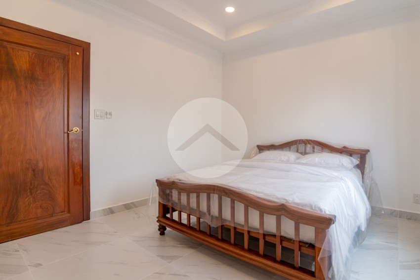 3 Bedroom Penthouse For Rent - BKK1, Phnom Penh