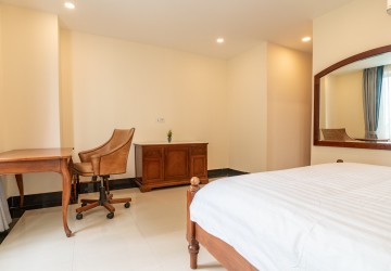 3 Bedroom Serviced Apartment For Rent - BBK1, Phnom Penh thumbnail