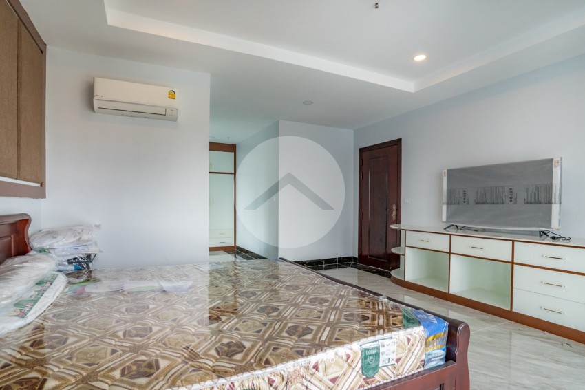 3 Bedroom Serviced Apartment For Rent - BKK2, Phnom Penh