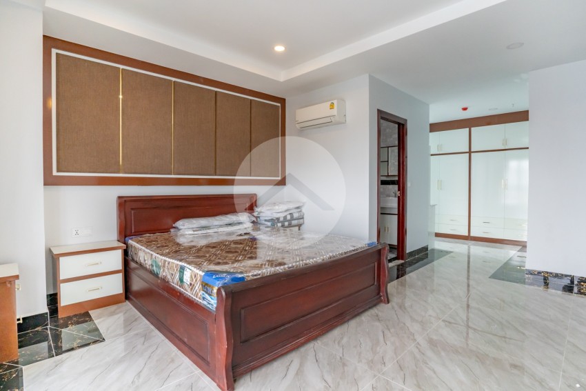 3 Bedroom Serviced Apartment For Rent - BKK2, Phnom Penh