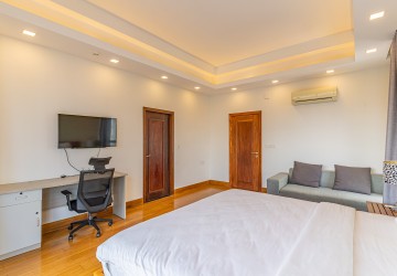 2 Bedroom Serviced Apartment For Rent - BKK1, Phnom Penh thumbnail