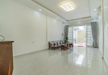 4 Bedroom Townhouse For Rent - Toul Tum Poung 1, Phnom Penh thumbnail