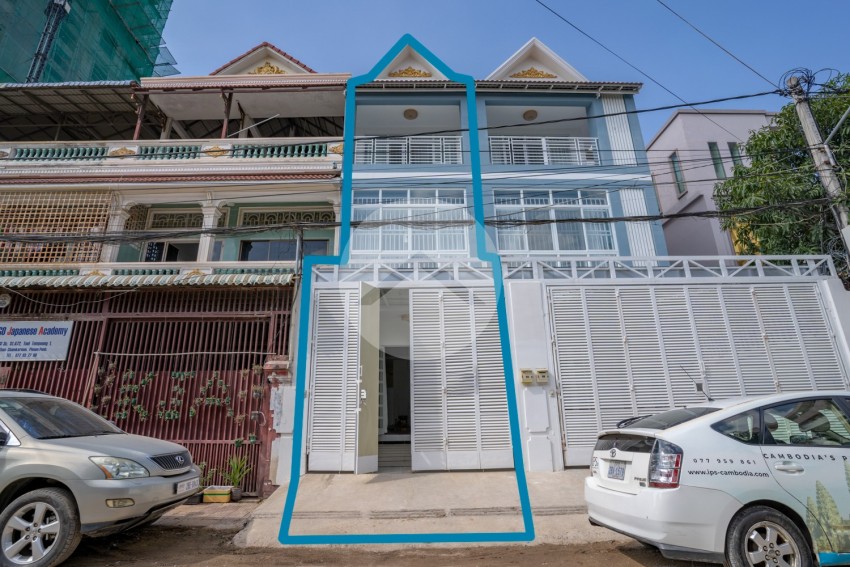 4 Bedroom Townhouse For Rent - Toul Tum Poung 1, Phnom Penh