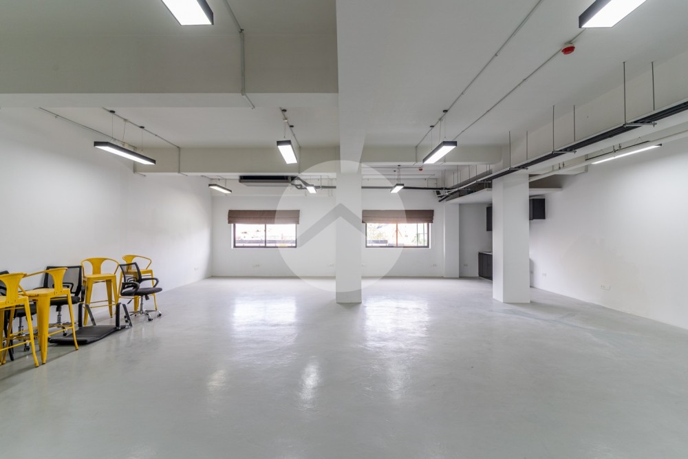 115 Sqm Office Space For Rent - Khan 7 Makara, Phnom Penh - Image 2