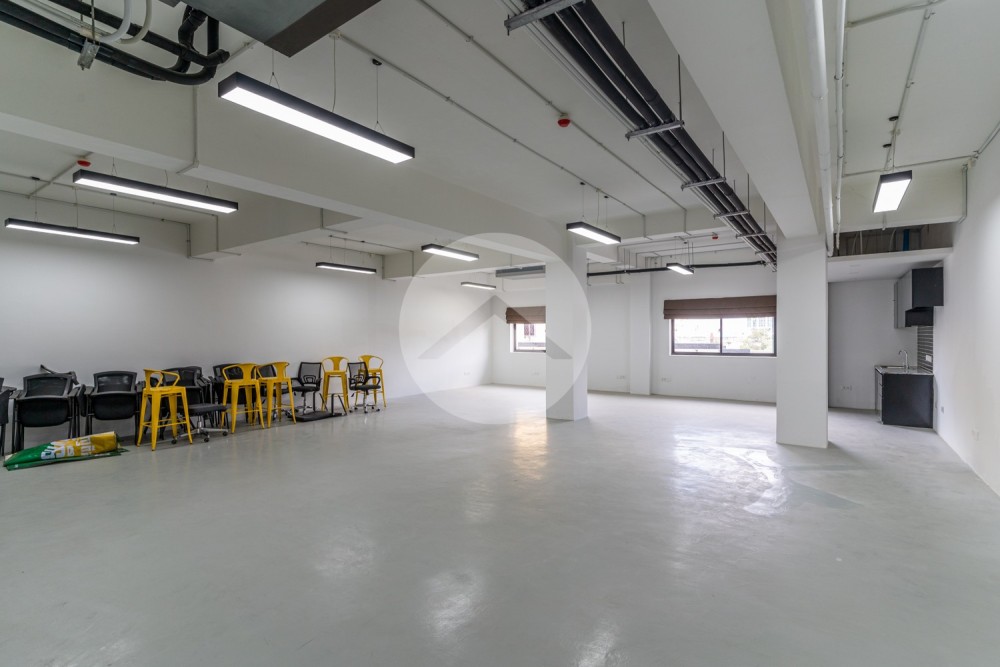 115 Sqm Office Space For Rent - Khan 7 Makara, Phnom Penh - Image 3