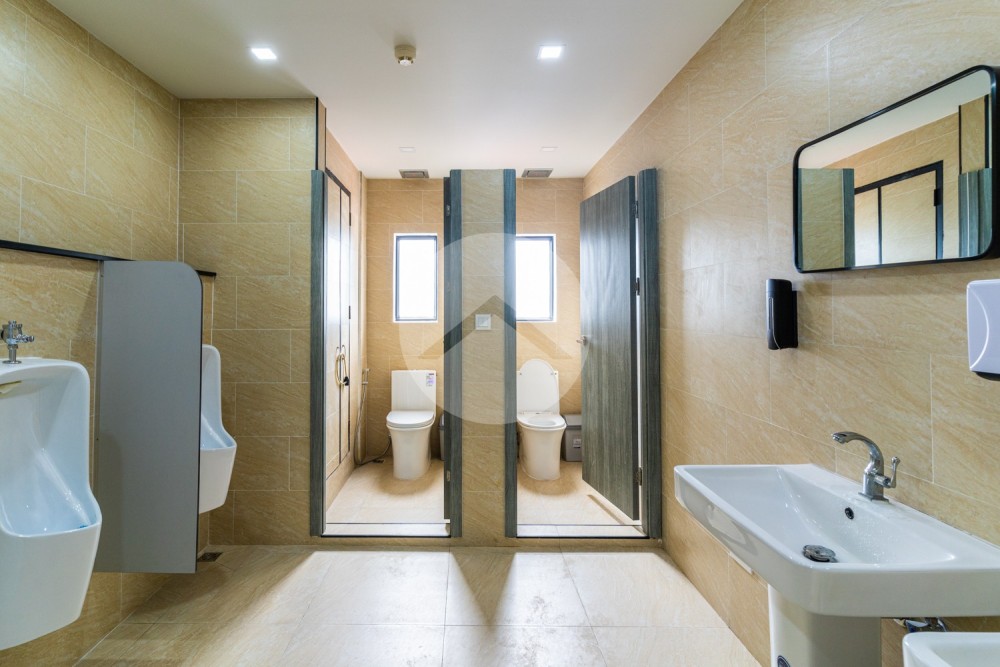 140 Sqm Office Space For Rent - Khan 7 Makara, Phnom Penh - Image 9