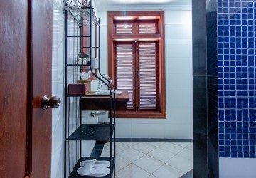 3 Bedroom Apartment For Rent - Slor Kram, Siem Reap thumbnail