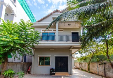 3 Bedroom House For Sale - Sala Kamreuk, Siem Reap thumbnail