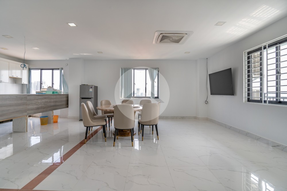 4 Bedroom Apartment For Rent - Phsar Daeum Thkov, Phnom Penh