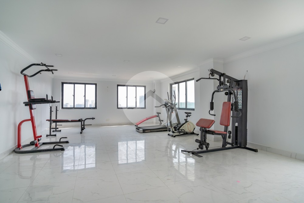 4 Bedroom Apartment For Rent - Phsar Daeum Thkov, Phnom Penh - Image 18
