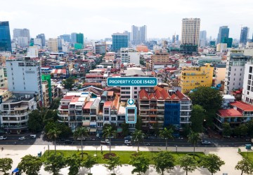 Renovated 3 Bedroom Duplex Penthouse  For Sale - Riverside, Phnom Penh thumbnail