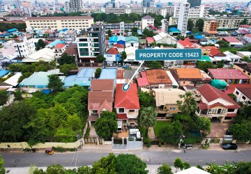 6 Bedroom Villa For Sale - Toul Kork, Phnom Penh thumbnail