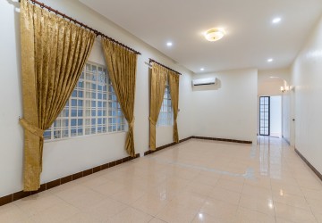 6 Bedroom Villa For Sale - Boeng KaK 2, Phnom Penh thumbnail