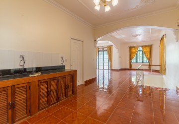 6 Bedroom Villa For Sale - Boeng KaK 2, Phnom Penh thumbnail