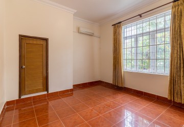 6 Bedroom Villa For Sale - Boeng KaK 2, Phnom Penh thumbnail