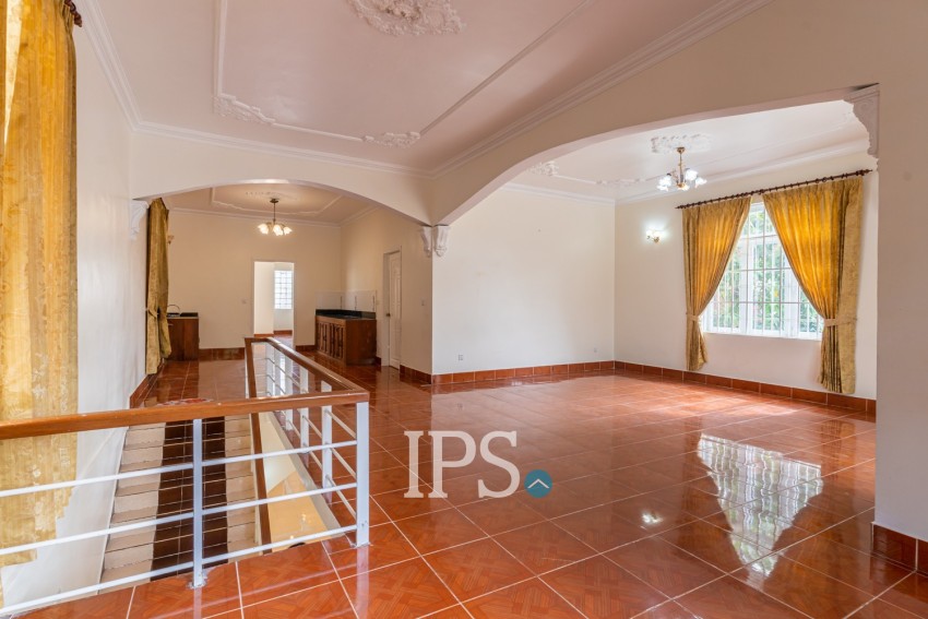 6 Bedroom Villa For Sale - Boeng KaK 2, Phnom Penh