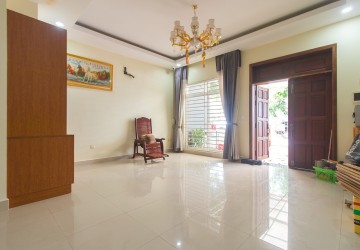 3 Bedroom Villa For Sale - Svay Dangkum, Siem Reap thumbnail