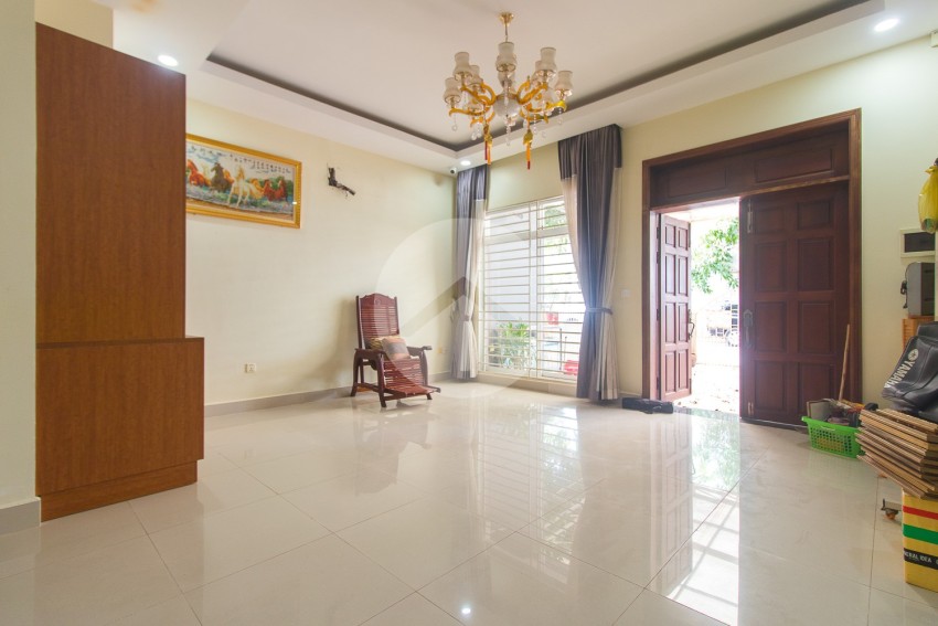 3 Bedroom Villa For Sale - Svay Dangkum, Siem Reap