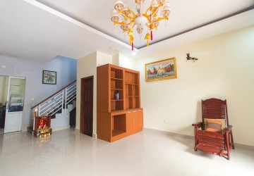 3 Bedroom Villa For Rent - Svay Dangkum, Siem Reap thumbnail