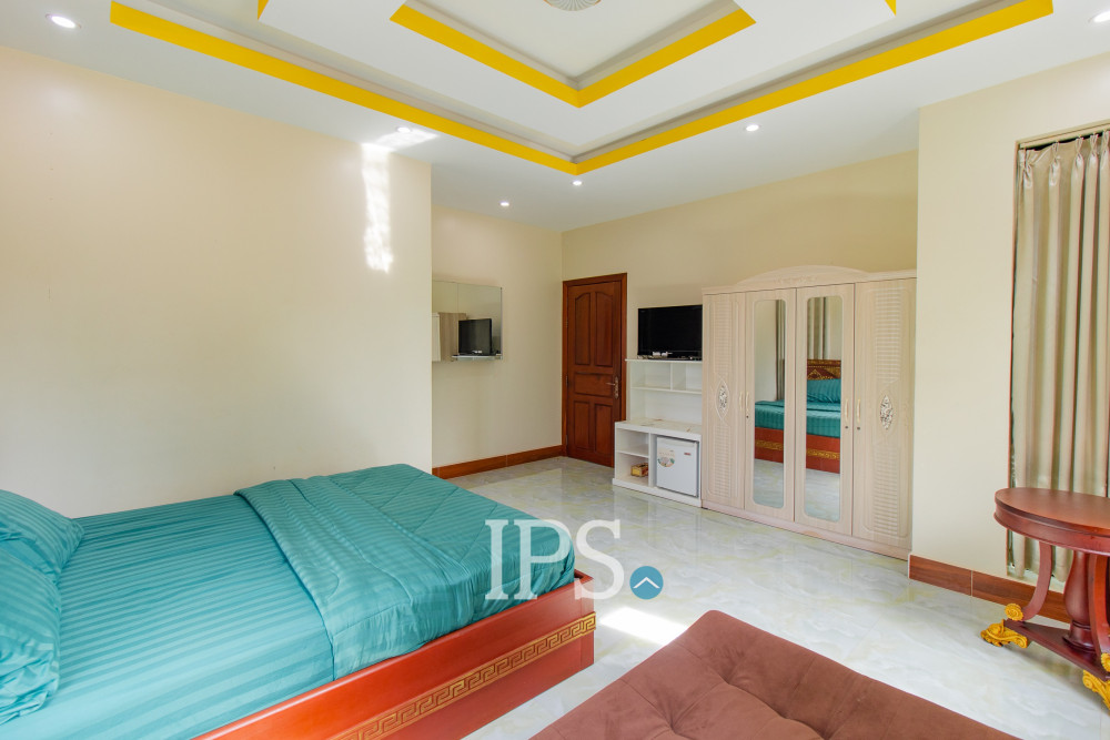 5 Bedroom Villa For Rent - Svay Dangkum, Siem Reap - Image 11