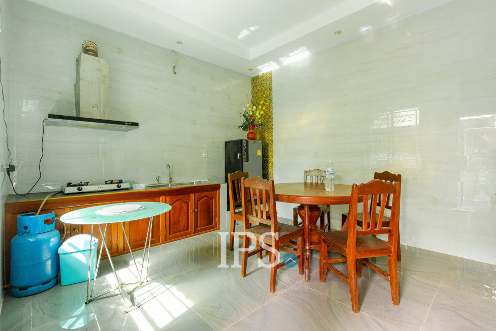 5 Bedroom Villa For Rent - Svay Dangkum, Siem Reap - Image 8