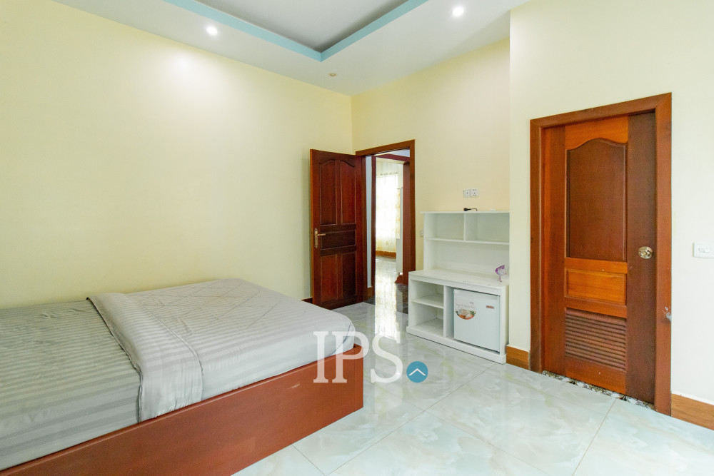 5 Bedroom Villa For Rent - Svay Dangkum, Siem Reap - Image 13
