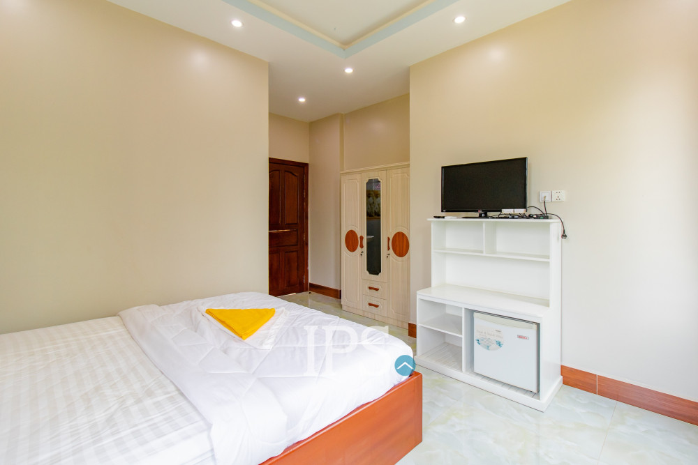5 Bedroom Villa For Rent - Svay Dangkum, Siem Reap - Image 18