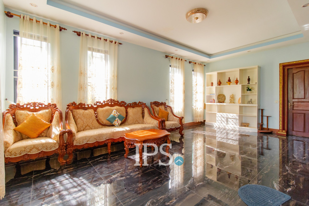 5 Bedroom Villa For Rent - Svay Dangkum, Siem Reap - Image 3