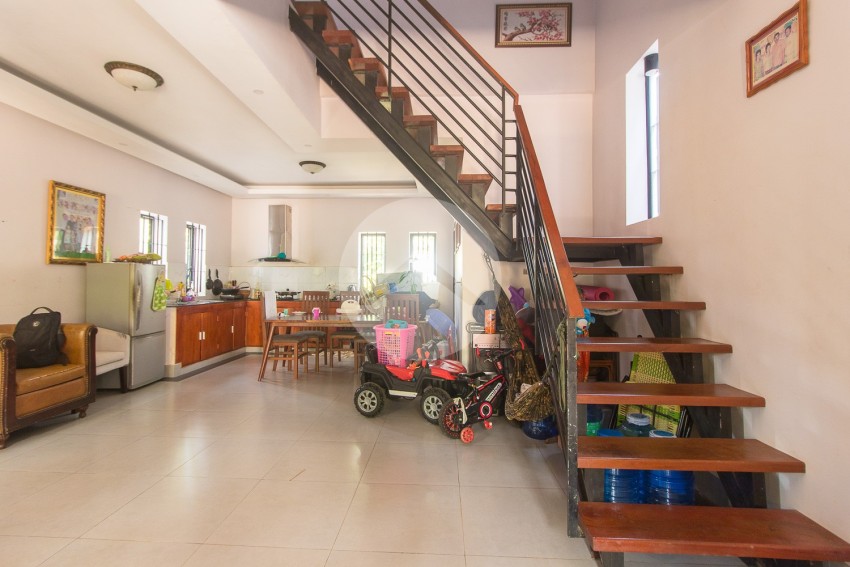 2 Bedroom Villa For Rent - Slor Kram, Siem Reap