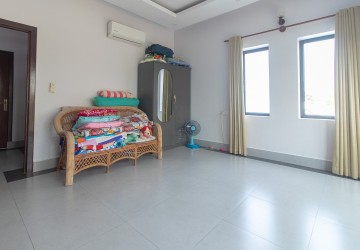 2 Bedroom Villa For Rent - Slor Kram, Siem Reap thumbnail