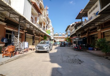 8 Room Flat For Sale - Tuk Thla, Sen Sok, Phnom Penh thumbnail