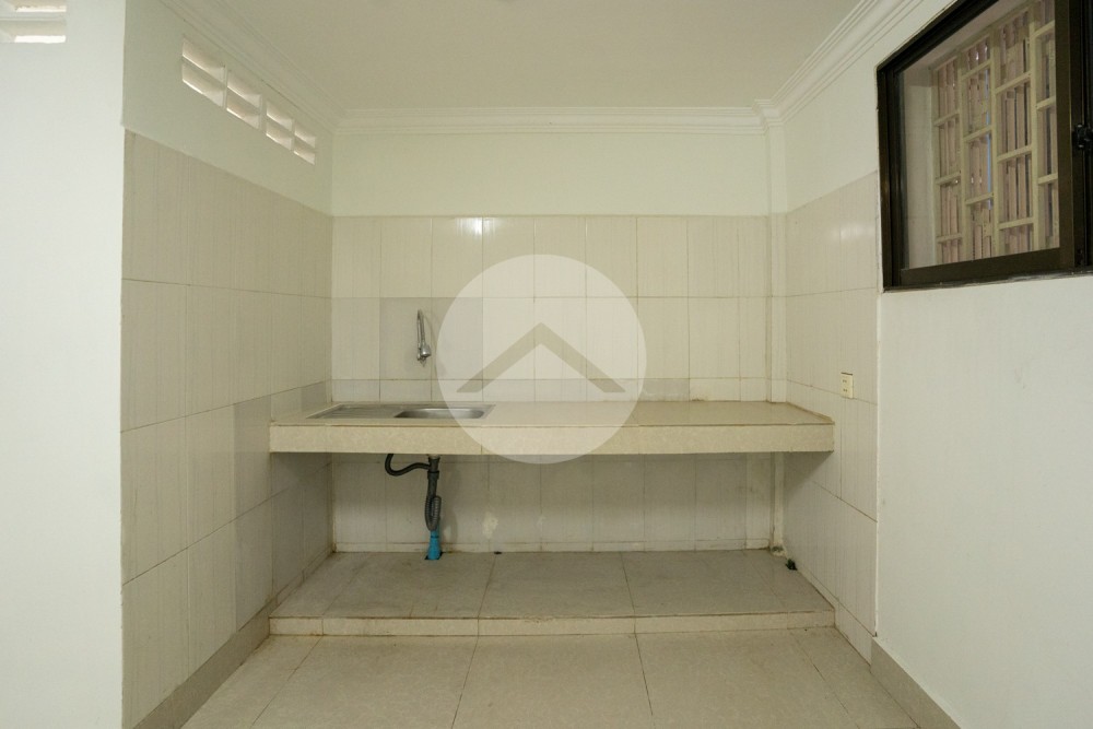 8 Room Flat For Sale - Tuk Thla, Sen Sok, Phnom Penh - Image 5 8 Room Flat For Sale - Tuk Thla, Sen Sok, Phnom Penh - Image 5