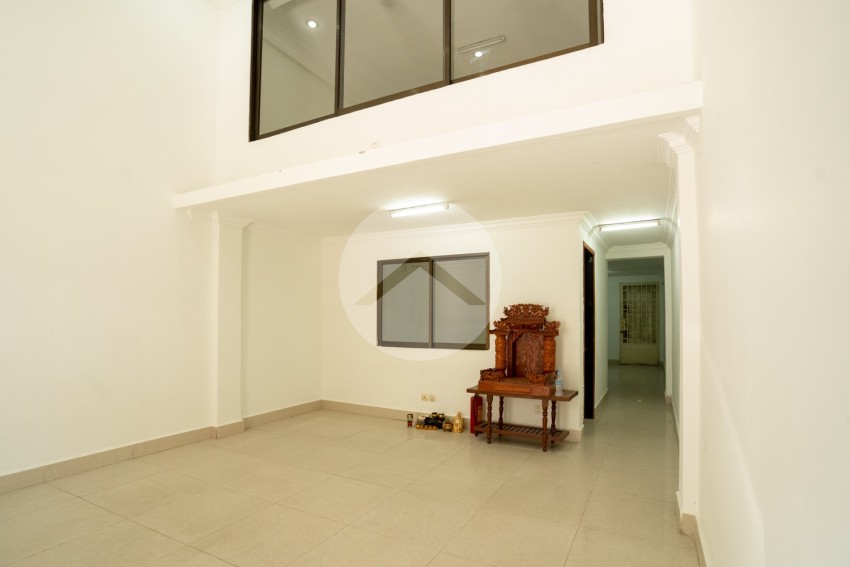 8 Room Flat For Sale - Tuk Thla, Sen Sok, Phnom Penh