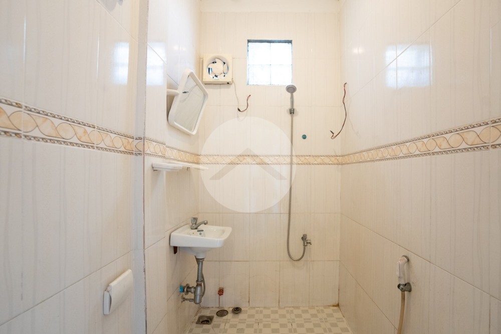8 Room Flat For Sale - Tuk Thla, Sen Sok, Phnom Penh - Image 12 8 Room Flat For Sale - Tuk Thla, Sen Sok, Phnom Penh - Image 12