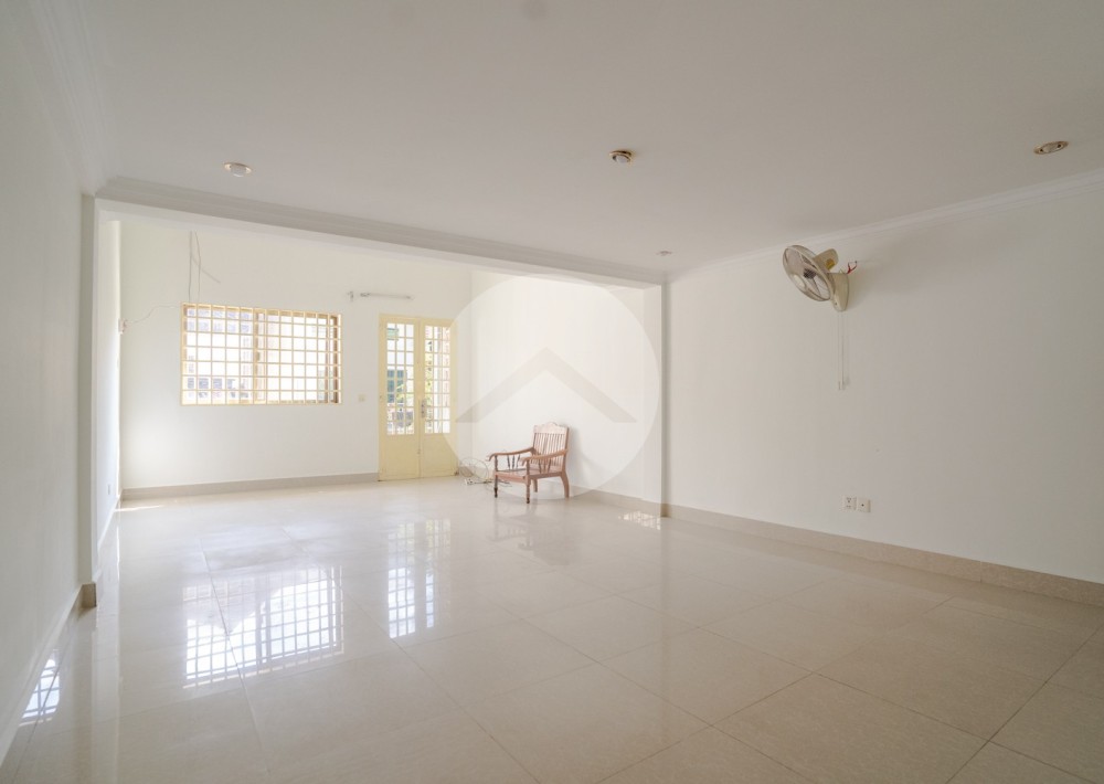 8 Room Flat For Sale - Tuk Thla, Sen Sok, Phnom Penh - Image 9 8 Room Flat For Sale - Tuk Thla, Sen Sok, Phnom Penh - Image 9