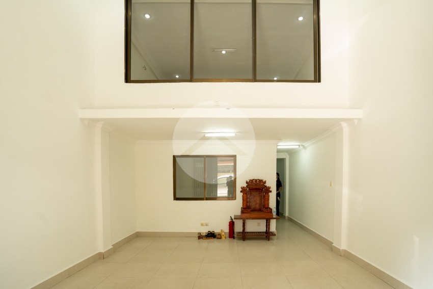 8 Room Flat For Sale - Tuk Thla, Sen Sok, Phnom Penh